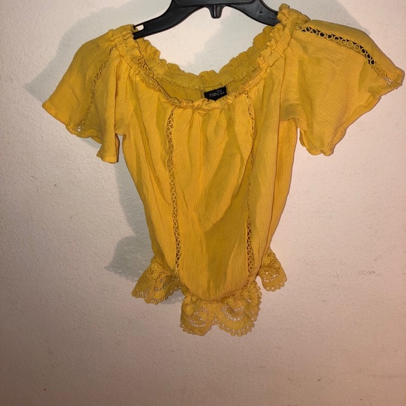 Shirt - Picture 1 of 2